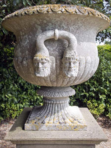 Urn,Broadlands,Romsey